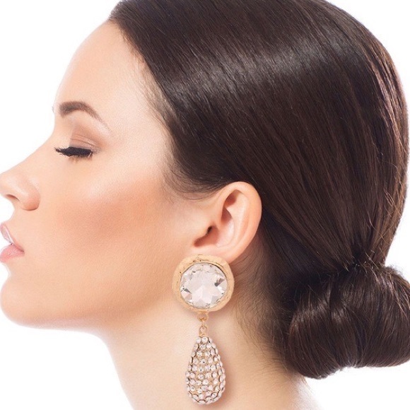 🛍🆕GOLD RHINESTONE CLIP ON EARRINGS - Picture 1 of 3